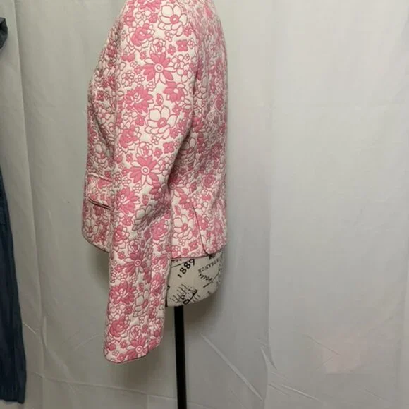 Ann Taylor Loft Women's Beautiful Floral Pink and Ivory Blazer Jacket Size: 10P - Picture 7 of 9